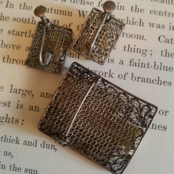 Chinese Brooch and Earrings - Picture 4 of 4